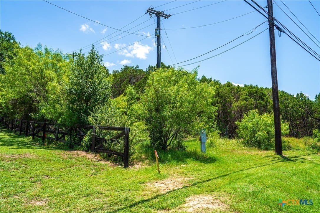 4.71 acres in Comal County - photo 8