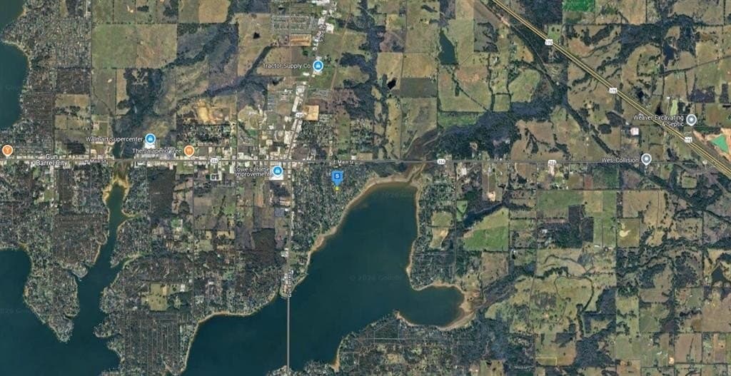 0.18 acres in Henderson County - photo 4