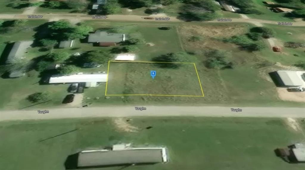 0.18 acres in Henderson County - photo 3