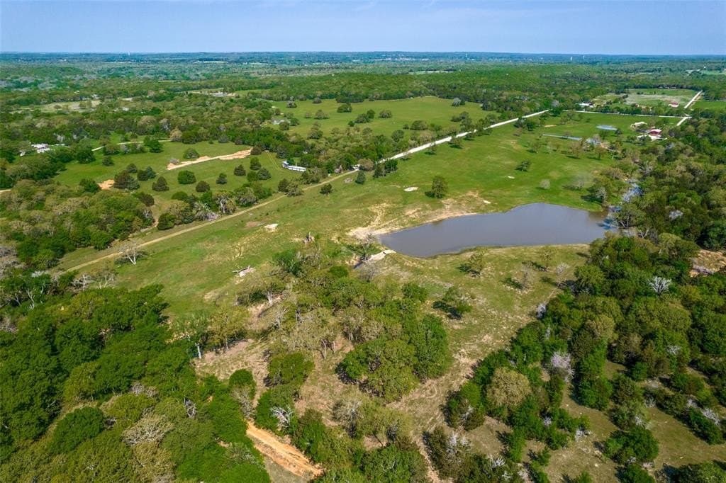 23.3 acres in Cooke County - photo 4