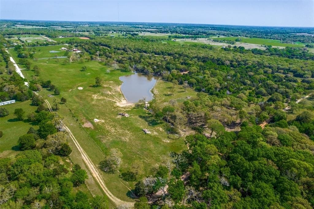 23.3 acres in Cooke County - photo 2