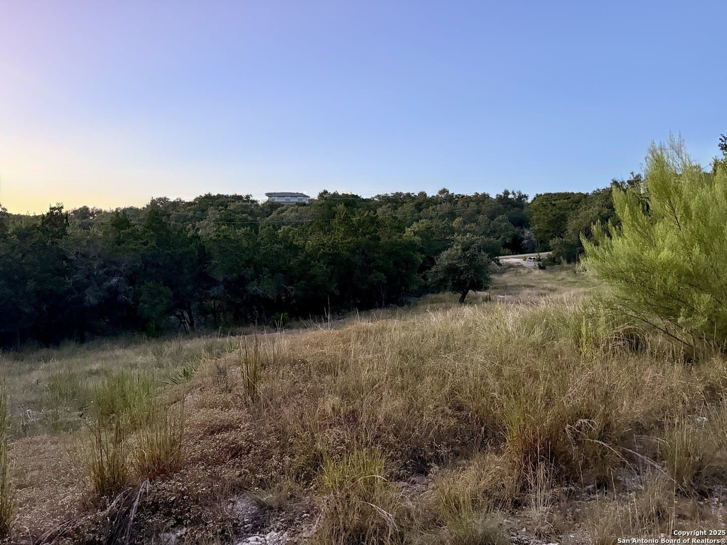 2 acres in Comal County - photo 9