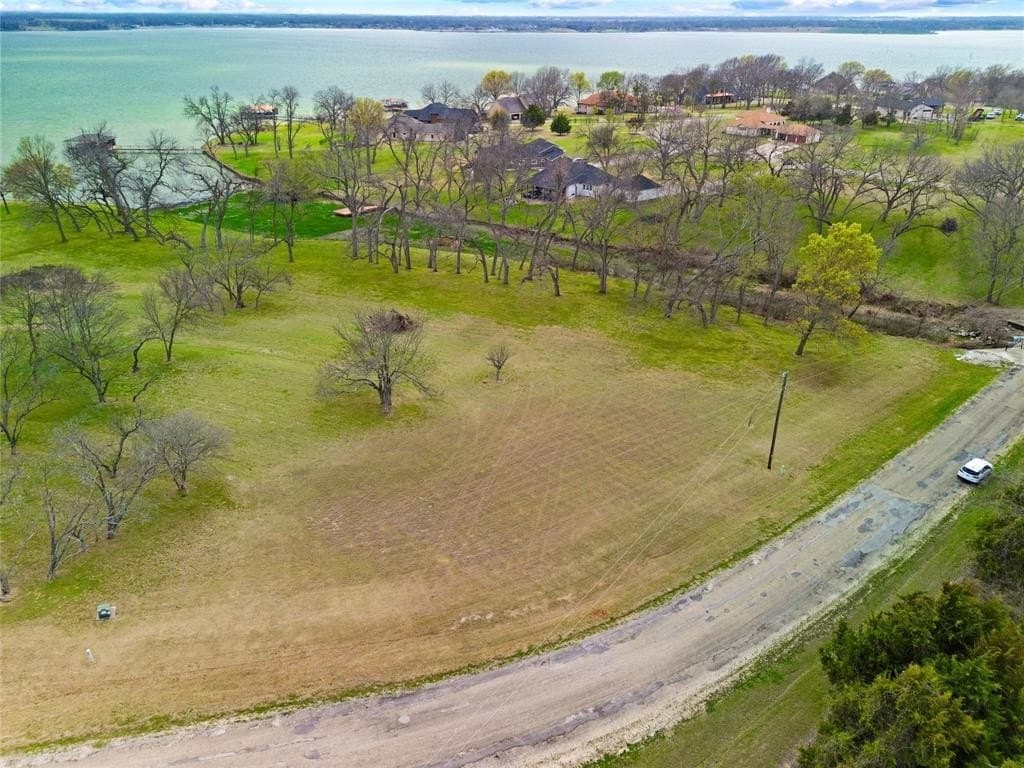 0.78 acres in Navarro County - photo 24