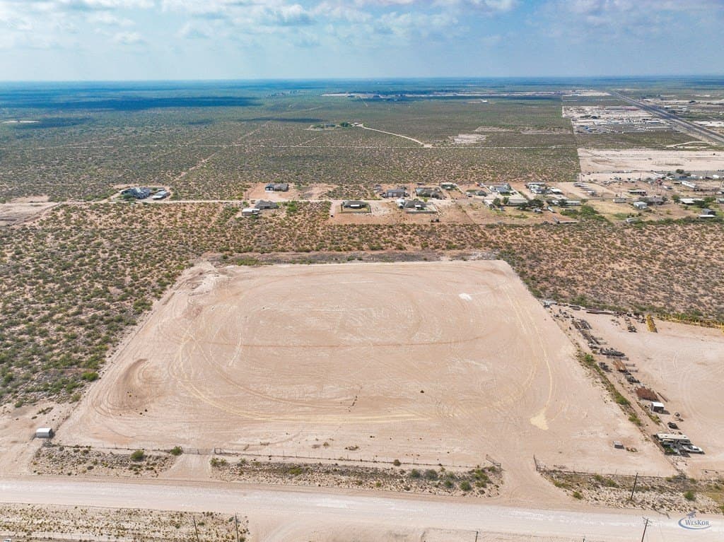12.35 acres in Ward County - photo 4