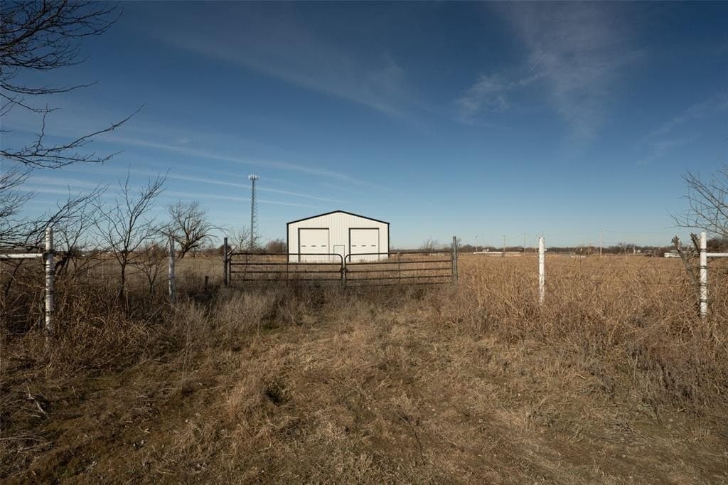 6.74 acres in Montague County - photo 7
