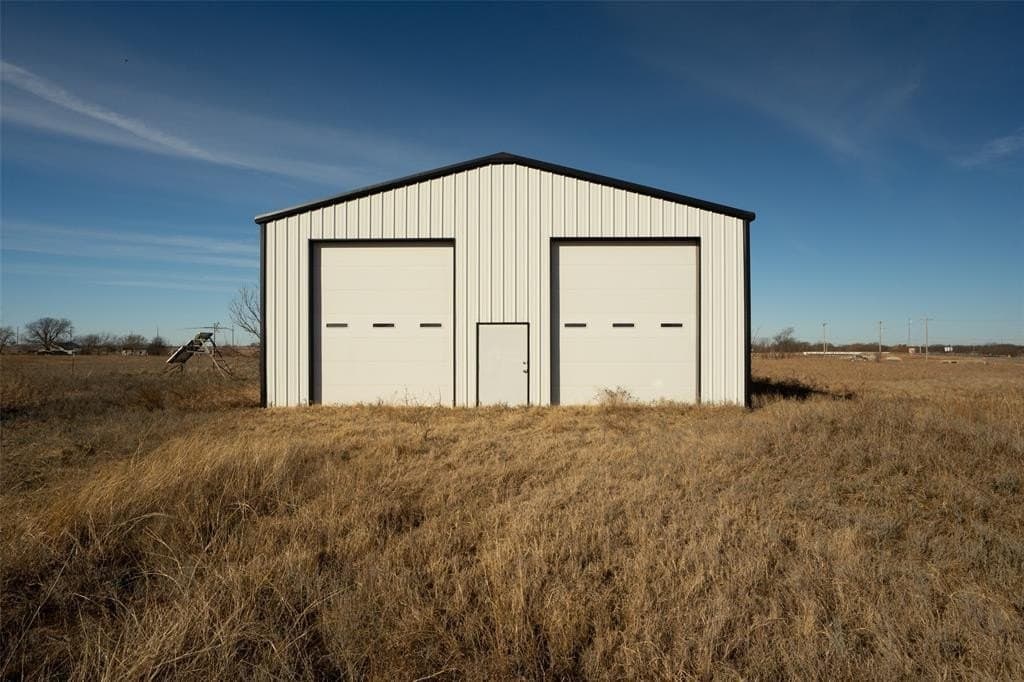 6.74 acres in Montague County - photo 9