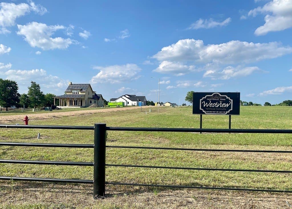 0.39 acres in Fayette County - photo 3