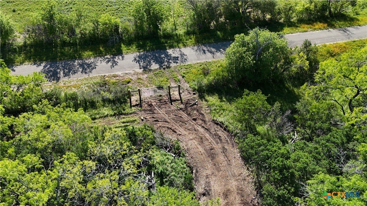 12.19 acres in Bee County - photo 3