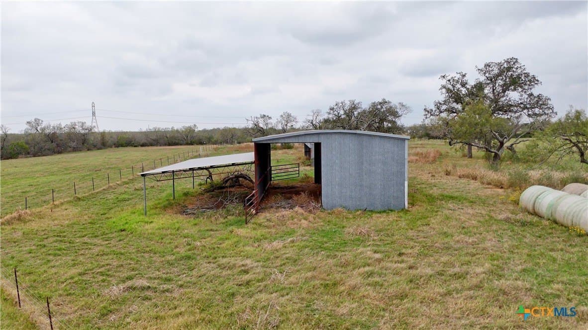 60 acres in Guadalupe County - photo 6