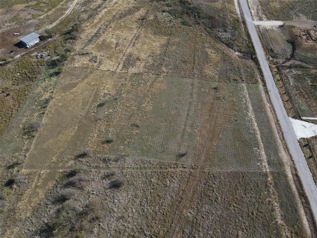 2 acres in Hill County - photo 6