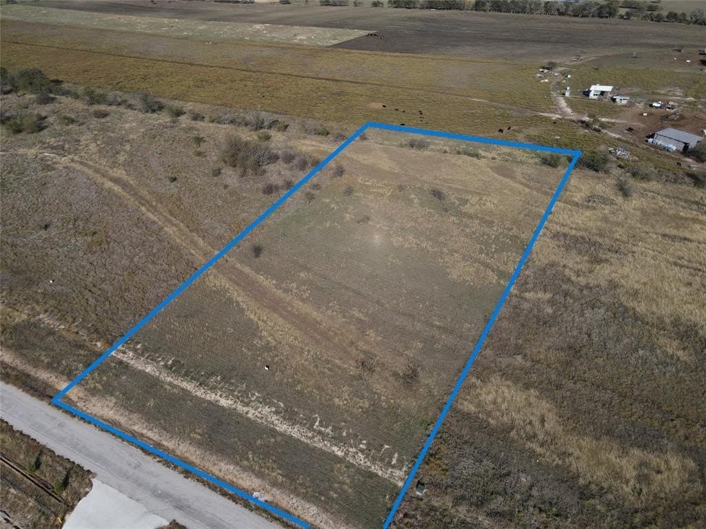 2 acres in Hill County - photo 4