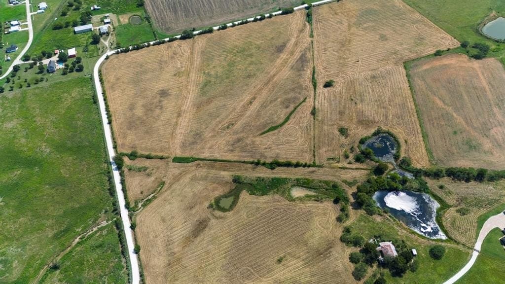 30 acres in Hill County - photo 7