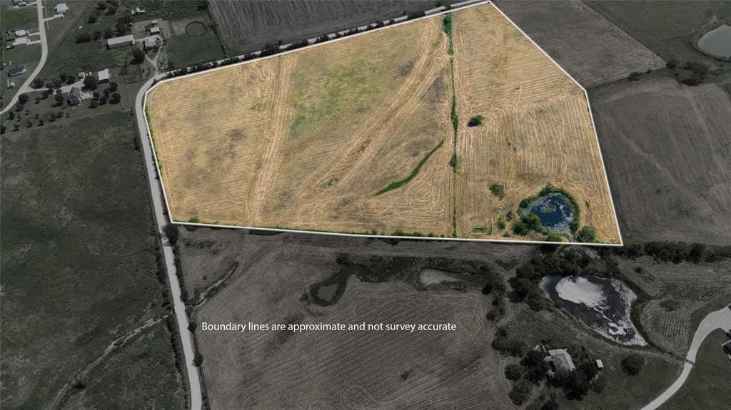 30 acres in Hill County - photo 2