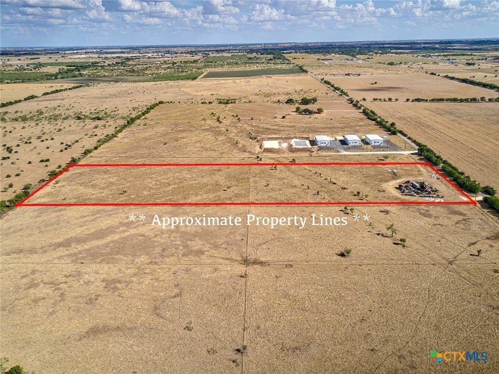 10.79 acres in Williamson County - photo 10