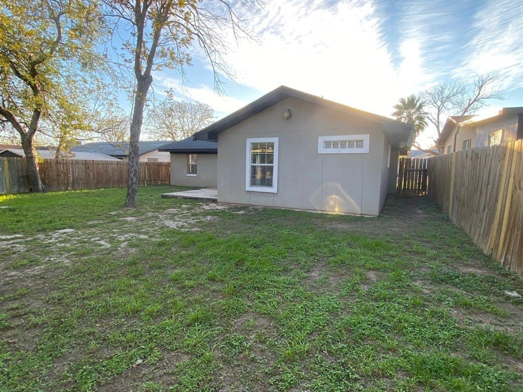 8,400 acres in Val Verde County - photo 18