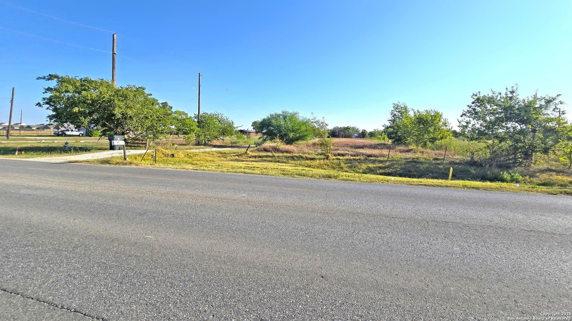 15.34 acres in Comal County - photo 5