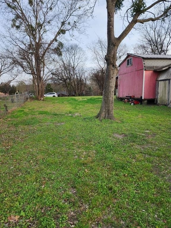 0.18 acres in Henderson County - photo 4