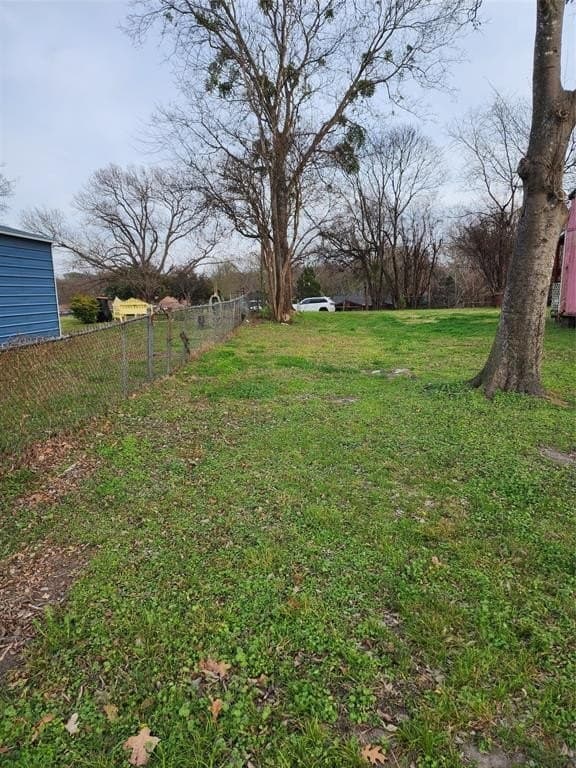 0.18 acres in Henderson County - photo 3