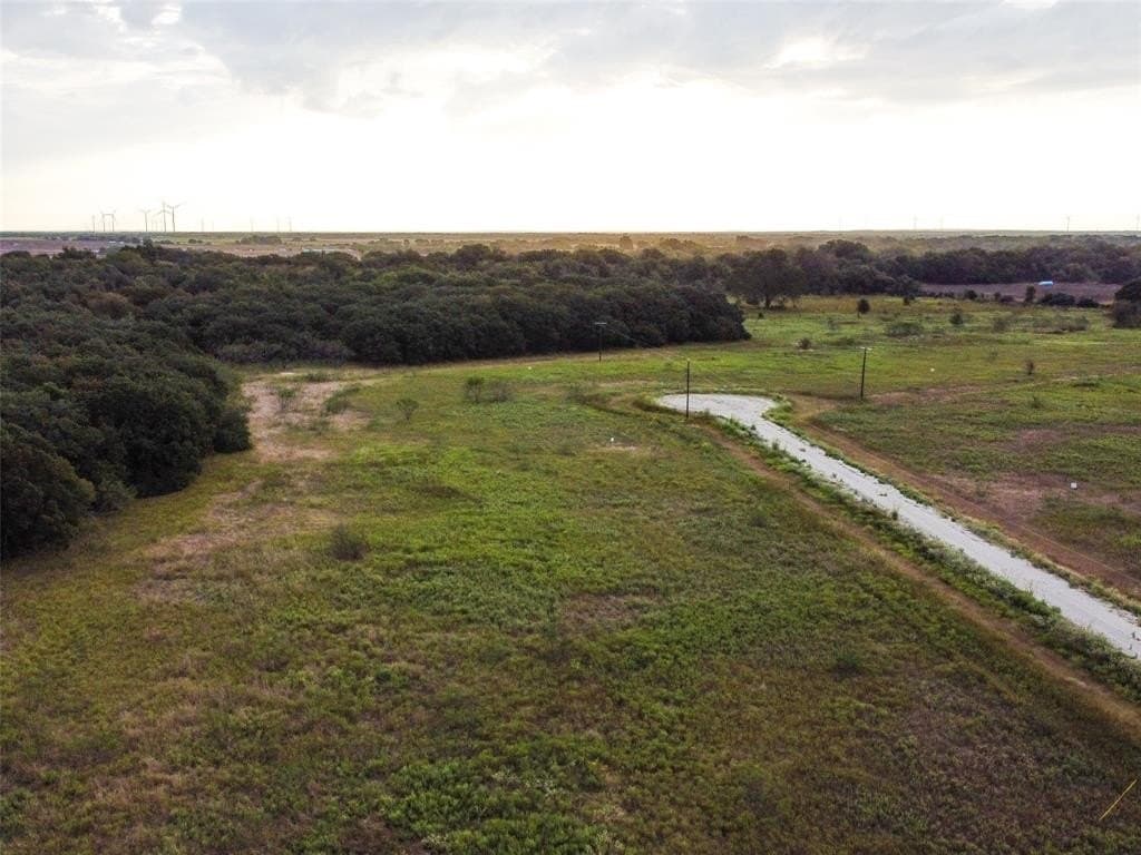 10.01 acres in Hill County - photo 14