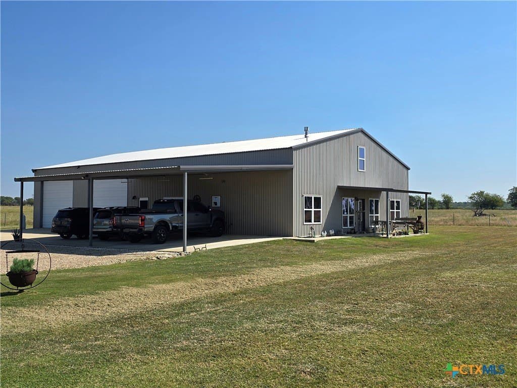 140 acres in McLennan County - photo 2