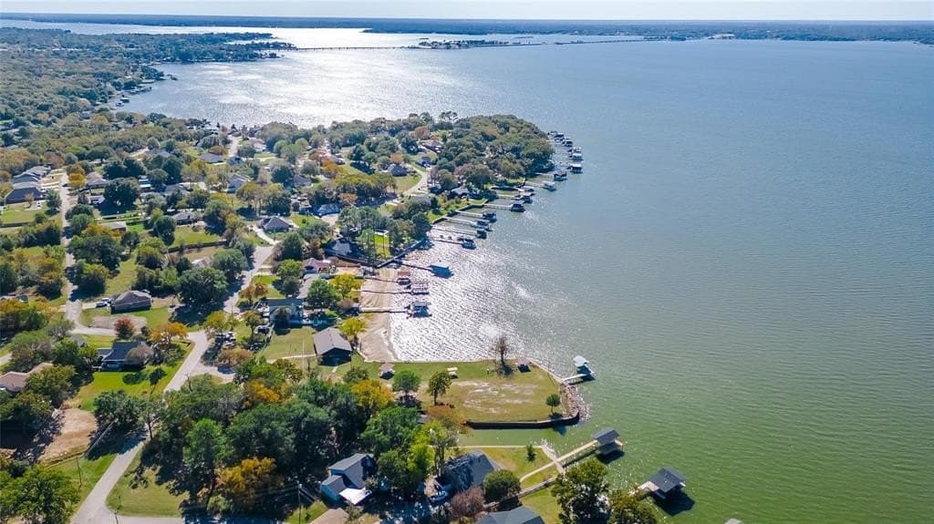 0.11 acres in Henderson County - photo 8