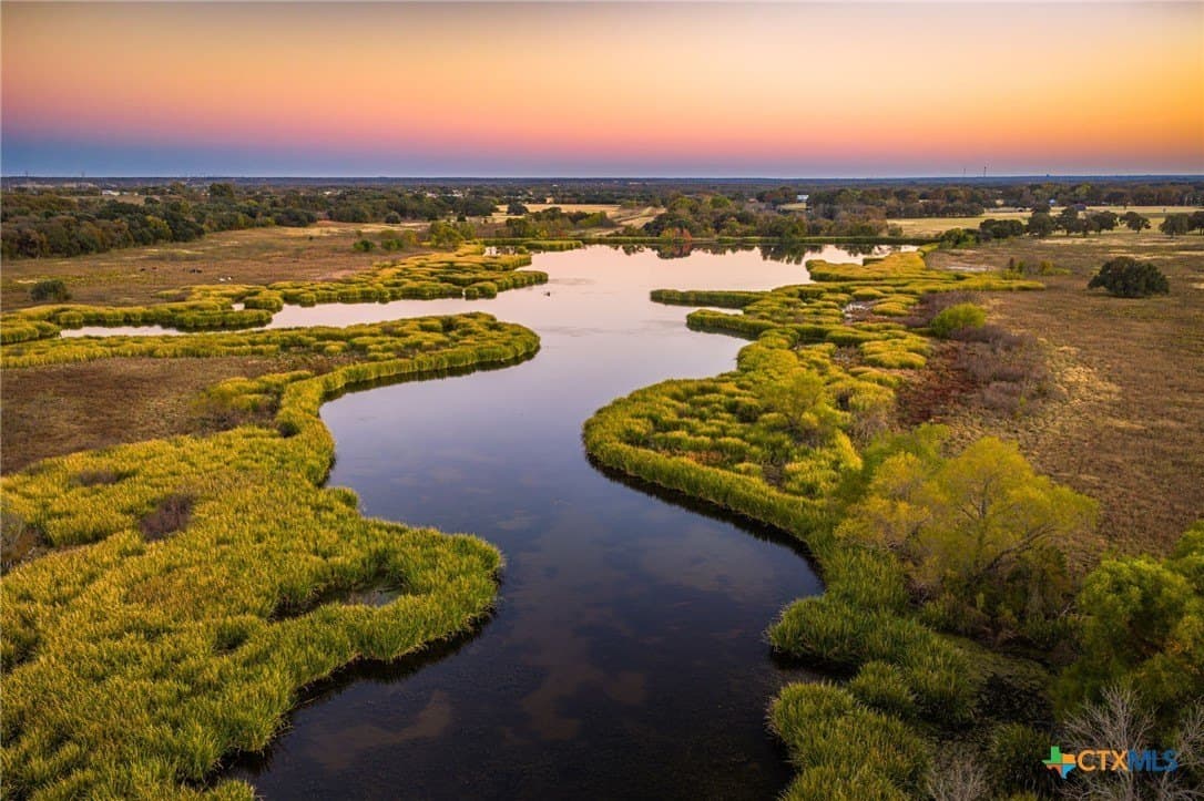 843 acres in Hill County - photo 3