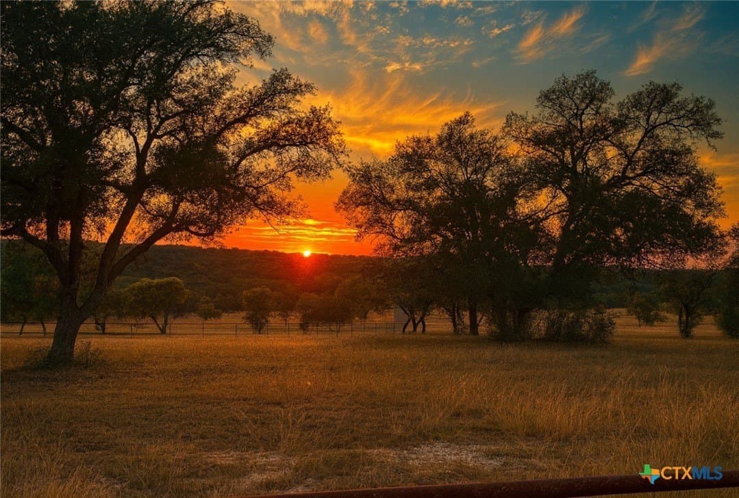 259.15 acres in Blanco County - photo 6