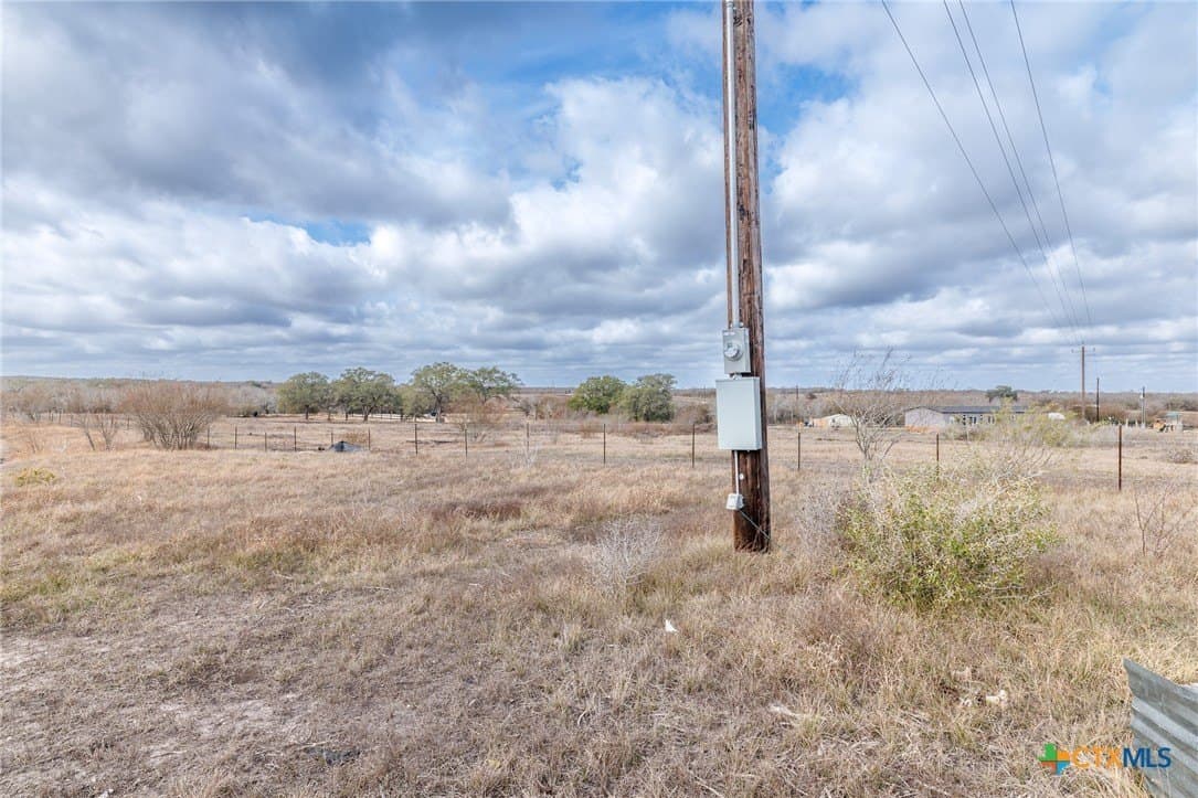 12.33 acres in Gonzales County - photo 4
