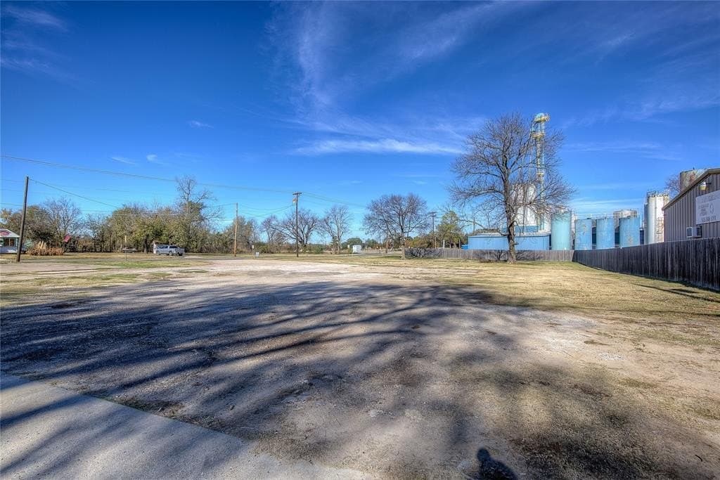 0.87 acres in Hopkins County - photo 13