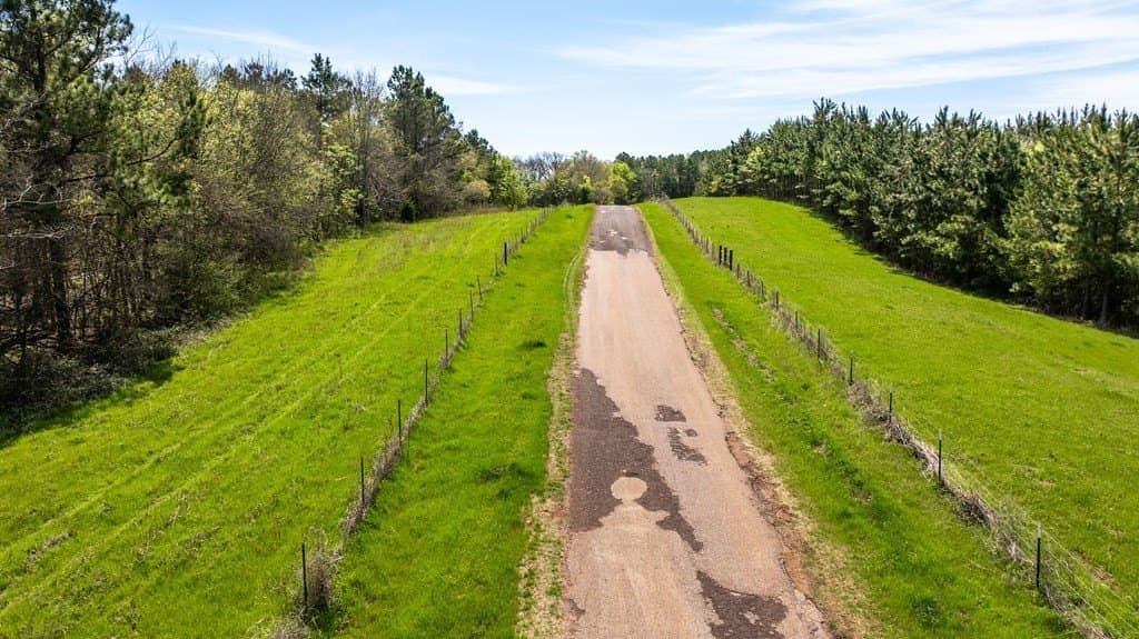 12.33 acres in ANDERSON County - photo 8