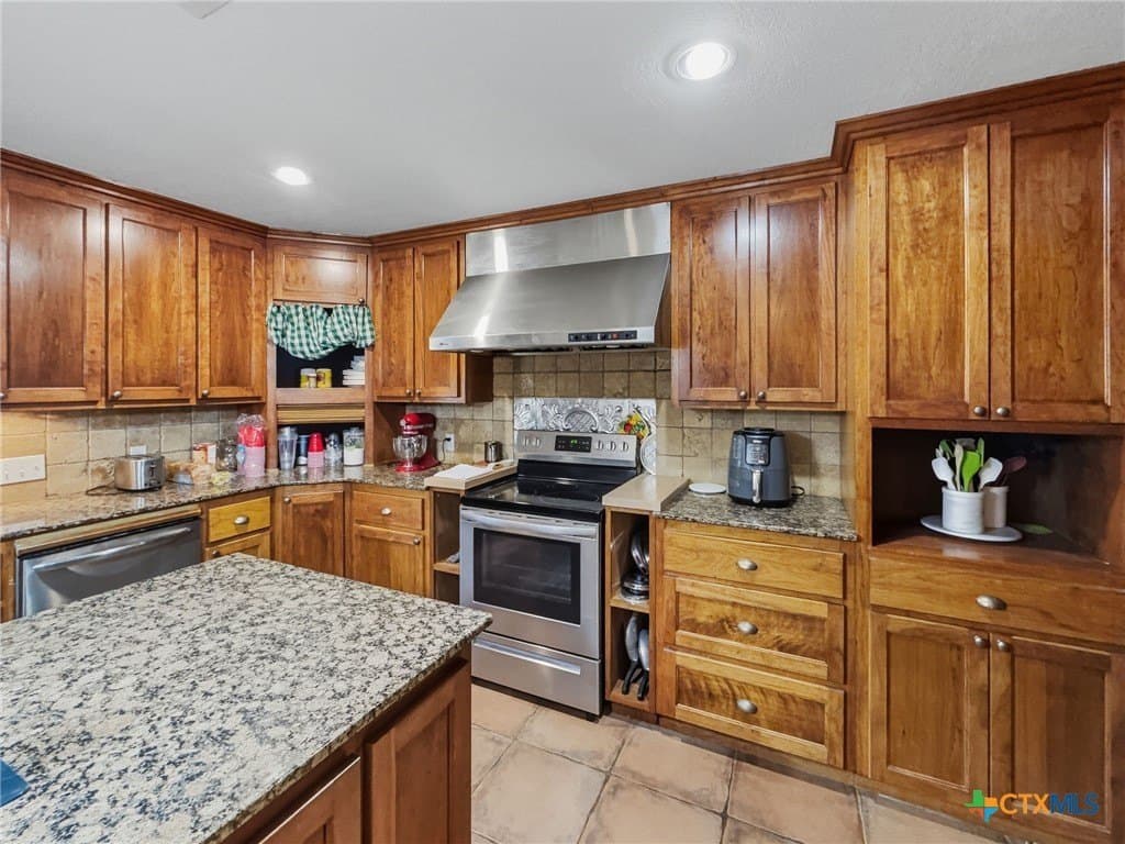 10 acres in Hamilton County - photo 11