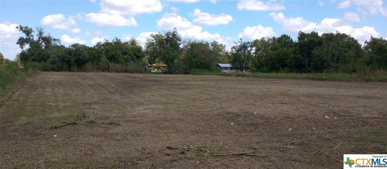 1.1 acres in Milam County - photo 14