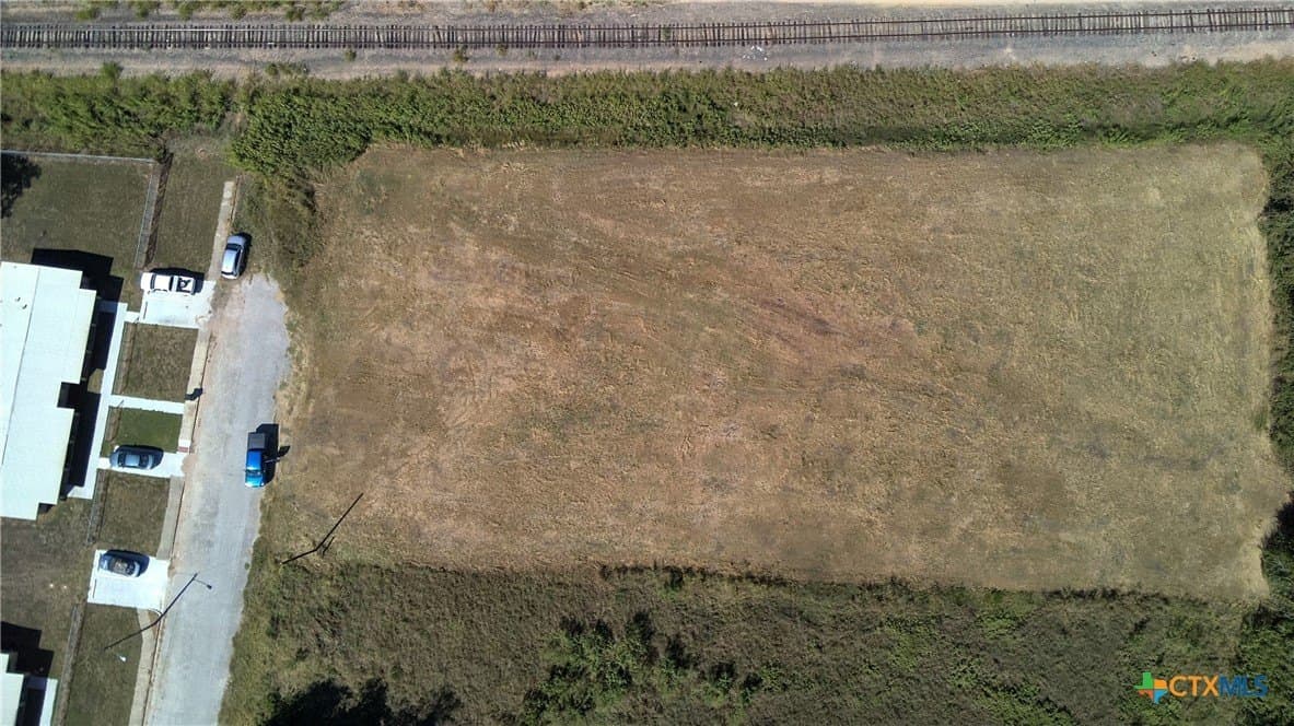 1.1 acres in Milam County - photo 3