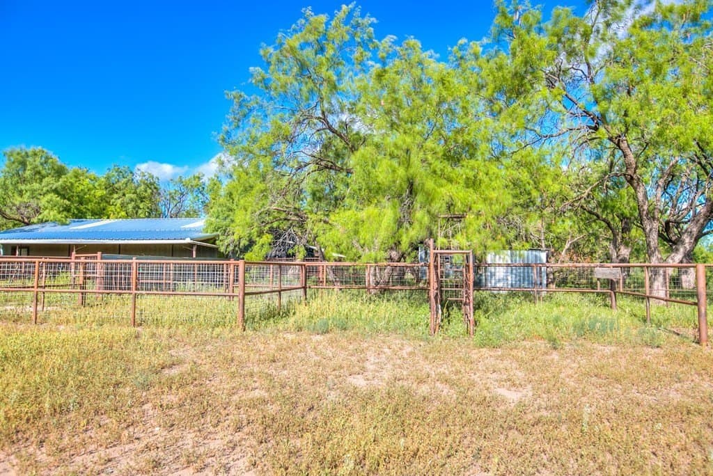 16 acres in Tom Green County - photo 72