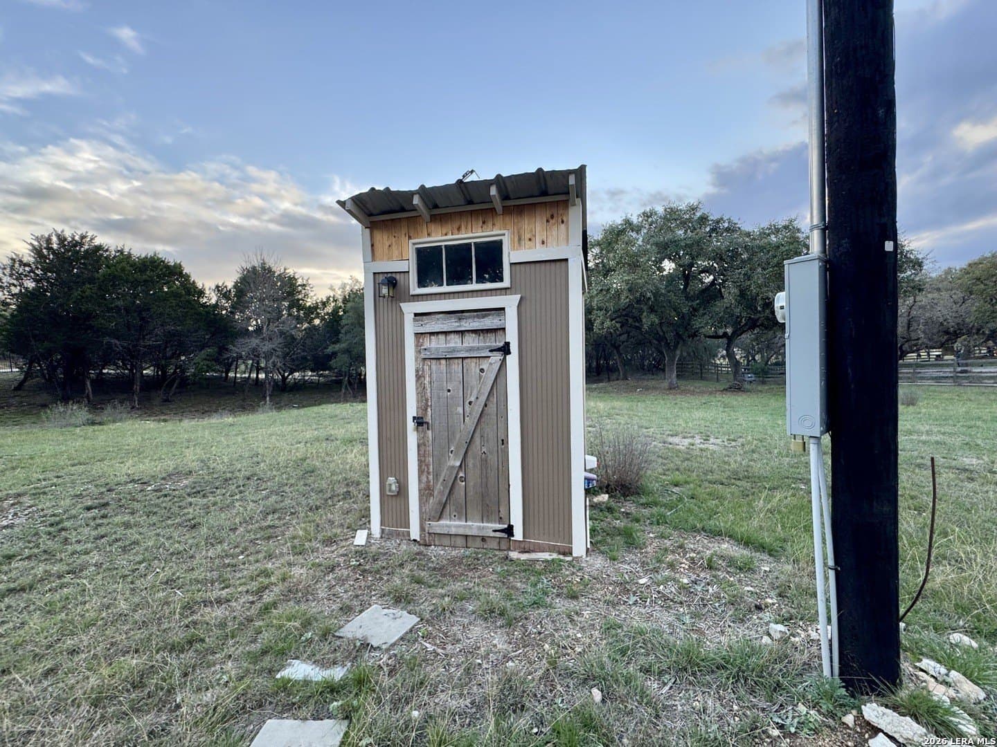 0.86 acres in Bandera County - photo 18