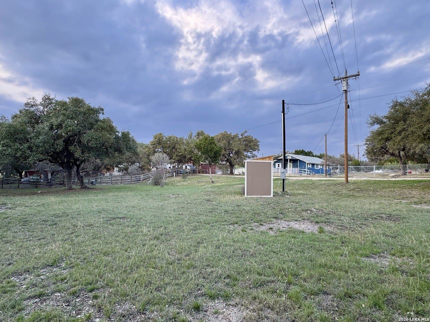 0.86 acres in Bandera County - photo 12