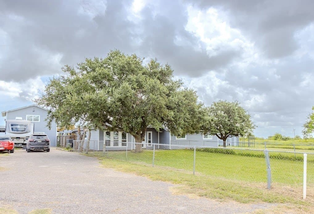 9203 County Road 1186