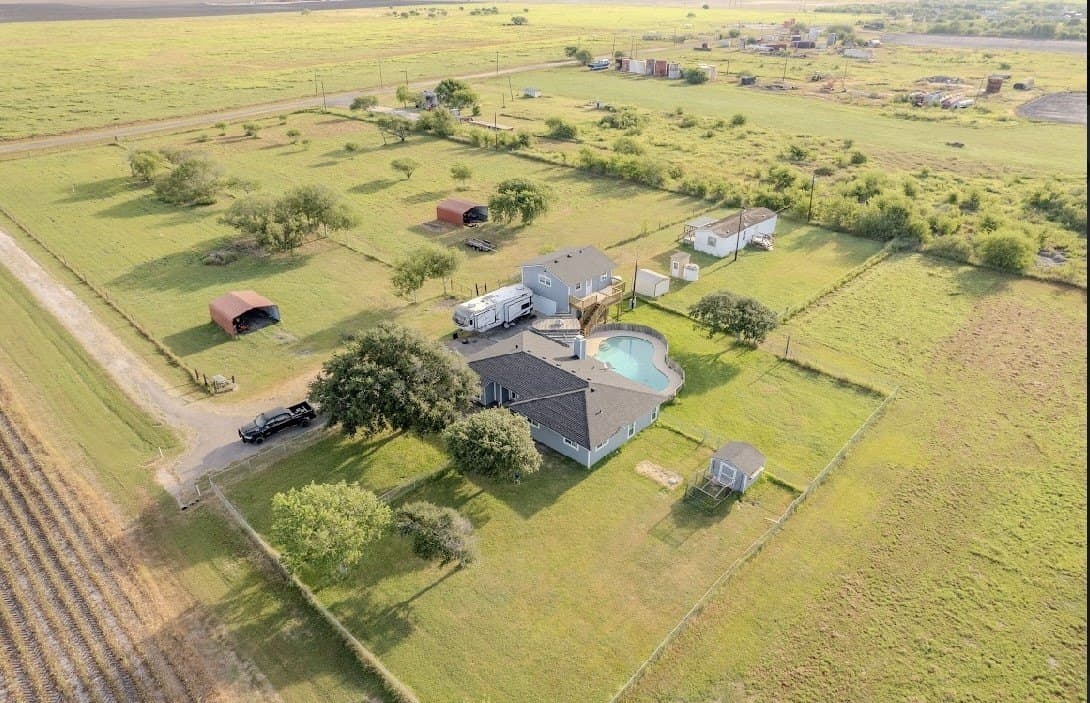 10 acres in San Patricio County - photo 30