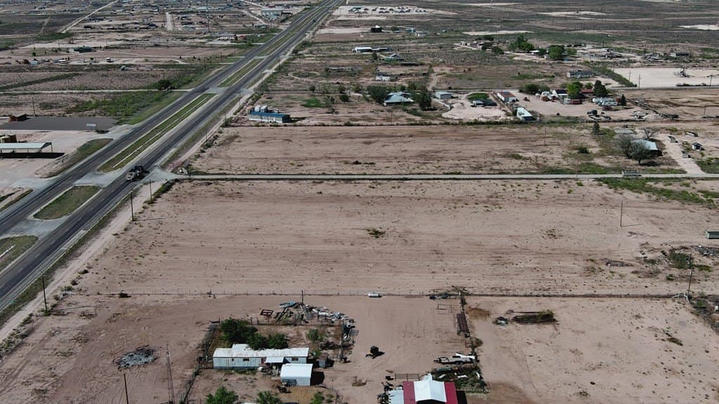 1.13 acres in Crane County - photo 4