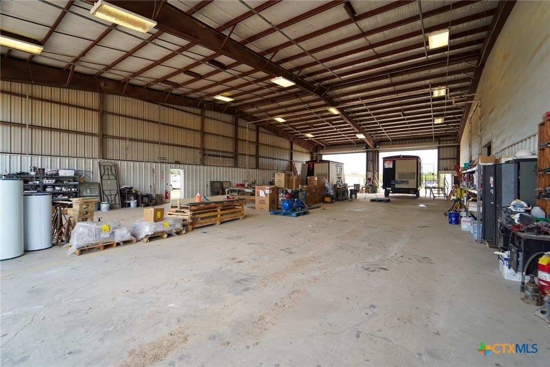 13.97 acres in Victoria County - photo 31