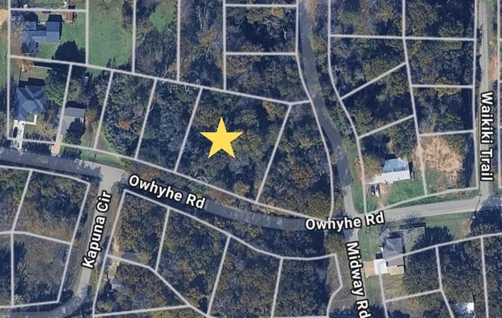0.57 acres in Henderson County - photo 3