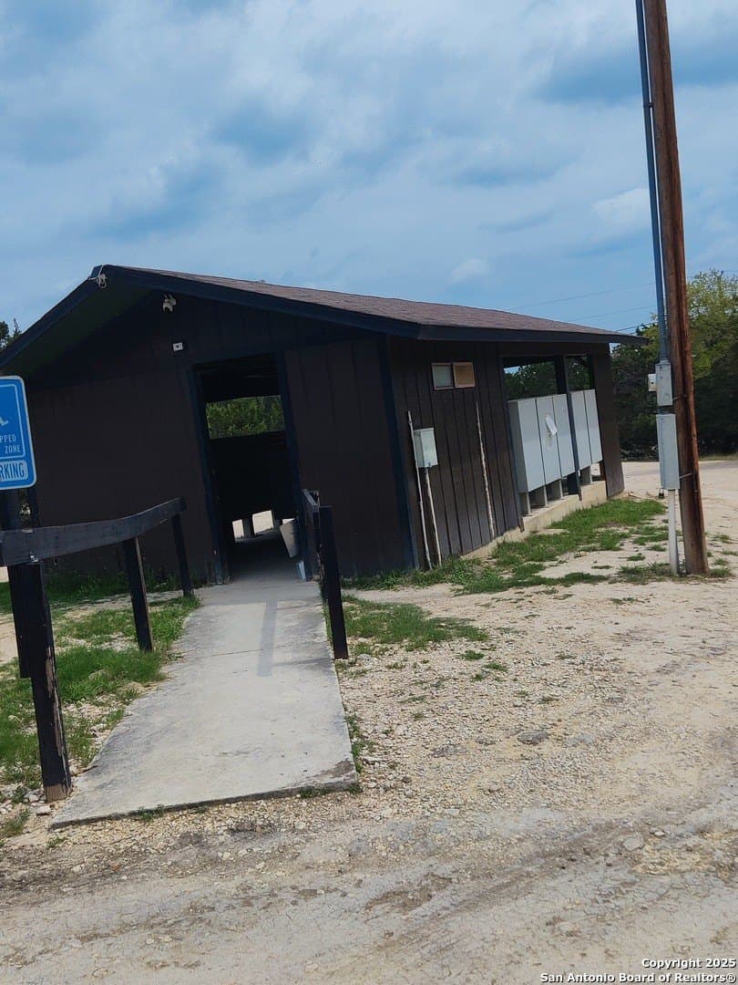 0.18 acres in Bandera County - photo 22