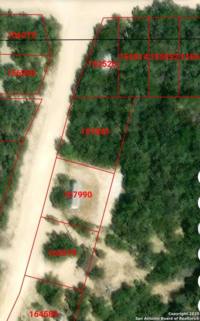 0.18 acres in Bandera County - photo 25