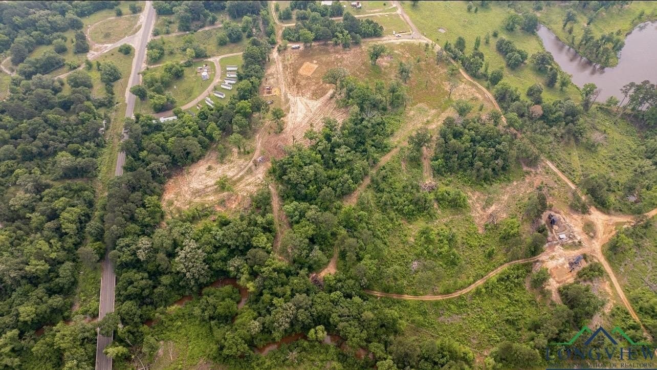 23.72 acres in Gregg County - photo 8