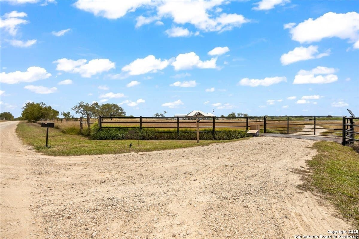 15.99 acres in Gonzales County - photo 39