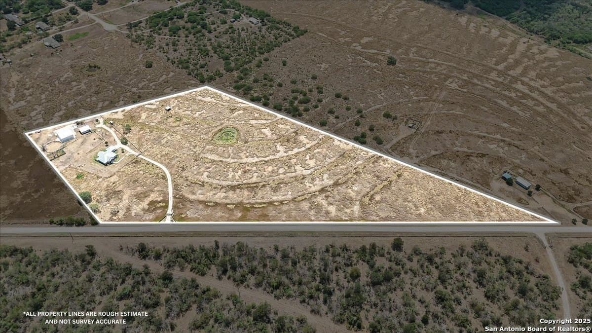 15.99 acres in Gonzales County - photo 43