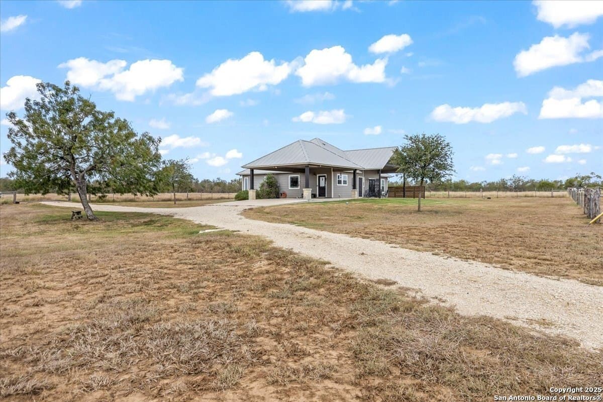 15.99 acres in Gonzales County - photo 30