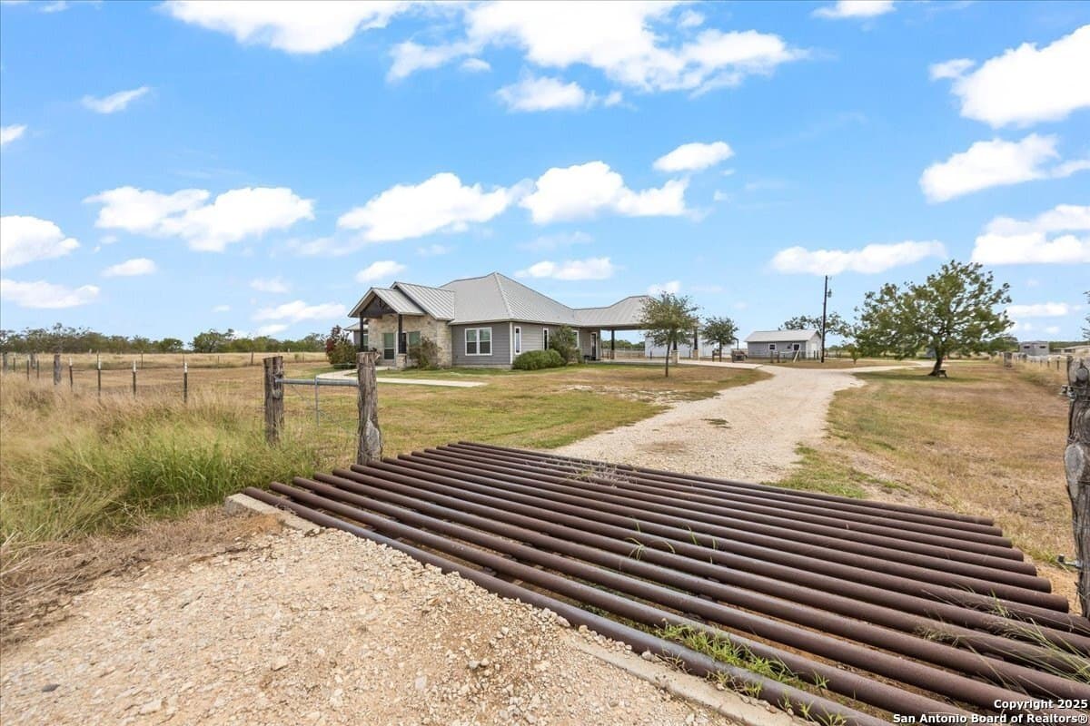 15.99 acres in Gonzales County - photo 41