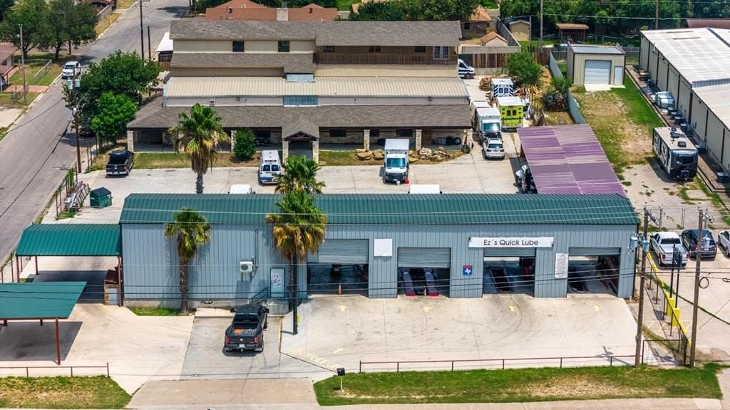 2178 Del Rio Blvd.