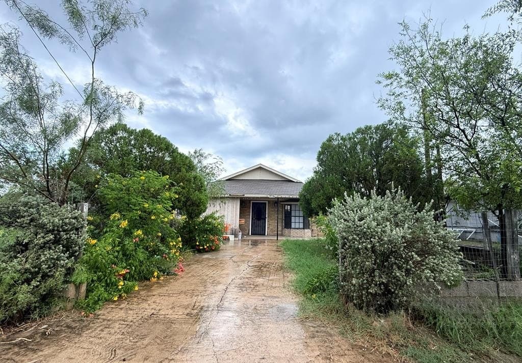 1715 Eidson Road